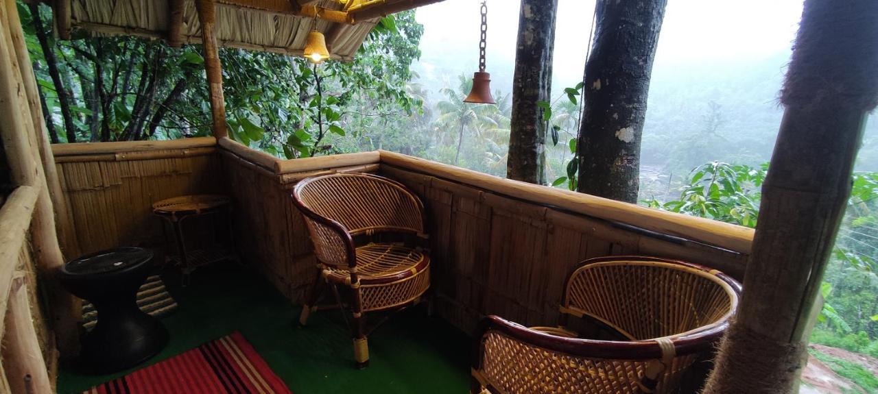 Fab - Bamboo Hut With Open Shower Munnar Exterior photo